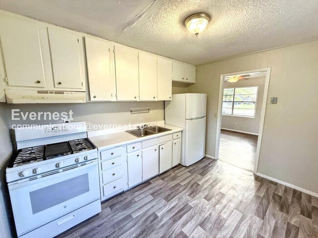 Photo - 1301 19th Pl SW