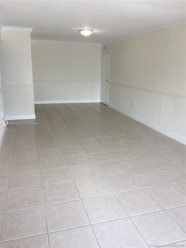 Building Photo - 9403 SW 76th St Unit Y28