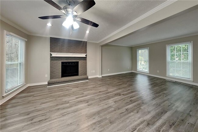 Photo - 1595 Thoreau Dr