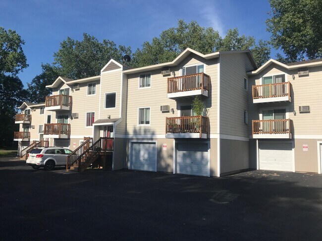 Photo - 585 Belland Ave Townhome
