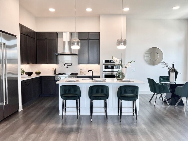 Photo - 3330 Oak Grove Ave Unit 1302