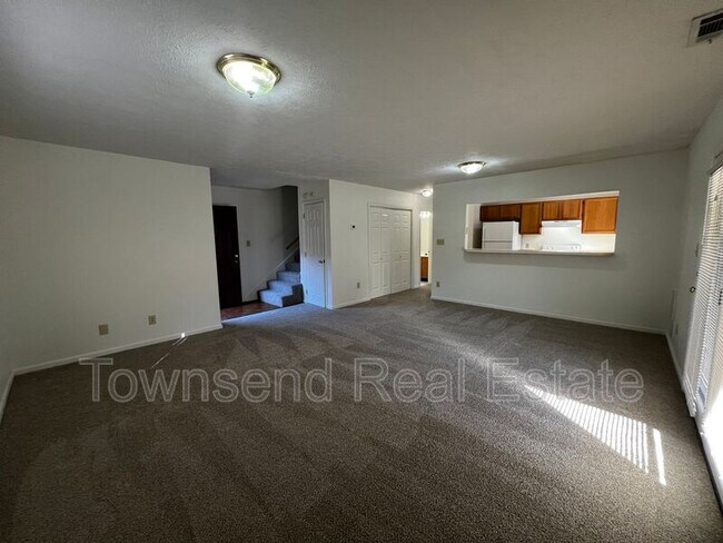 Photo - 1051-4 Ancestry Dr.