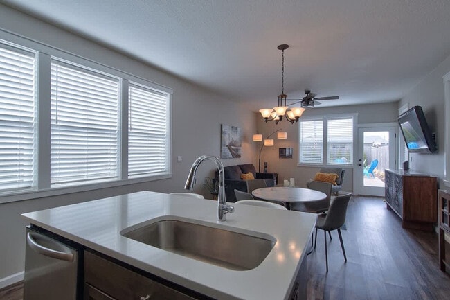 373 N 1st St Unit SI FL1-ID1550271P