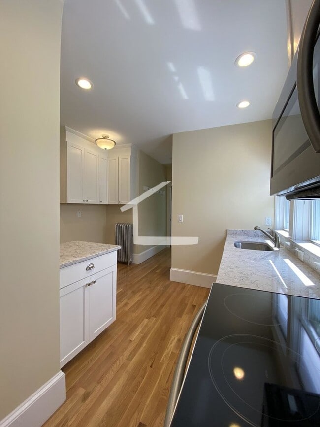 Photo - 303 Tappan St