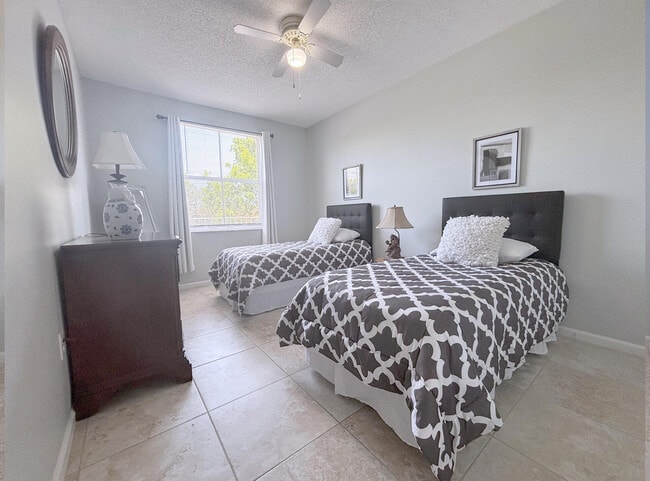 Photo - 2080 Greenview Shores Blvd Unit 419