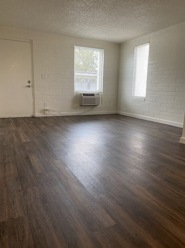 Photo - 1233 NE 4th St Unidad 07