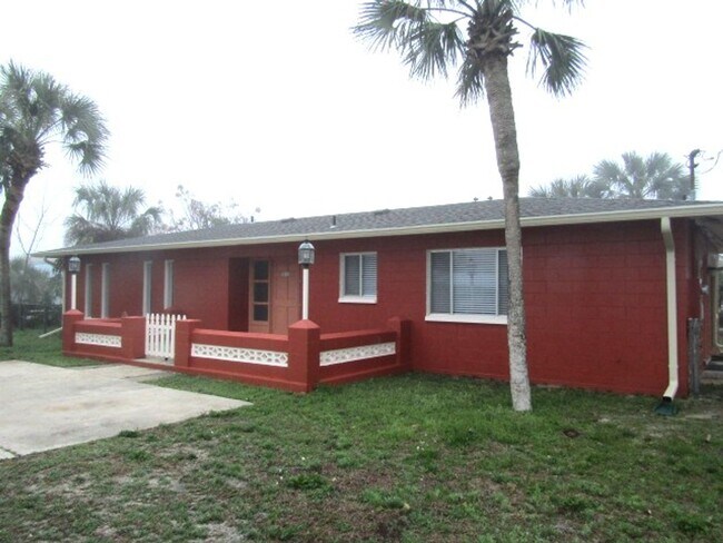 Photo - Cute 2 bedroom 2 bath home on corner lot