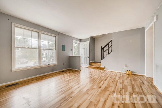 Photo - 13 Craftsman Ct