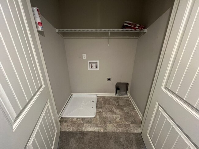 Photo - Immediate Occupancy!  2bed 2.5 bath Antioc...