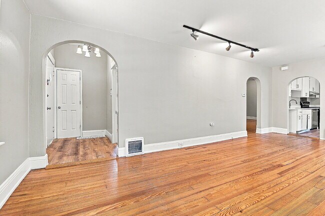 Photo - $2,845.95, 3 bed, 1 bath, located in Denver with New Appliances