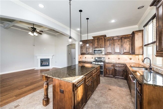 Photo - 108 Yukon Cove