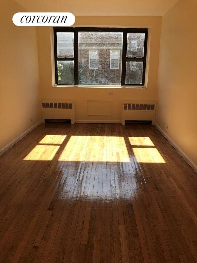 Building Photo - 142 Hicks St Rental
