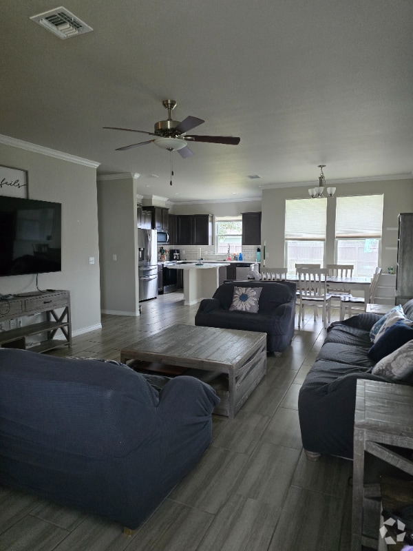 Building Photo - 1905 Aransas Pass Rental