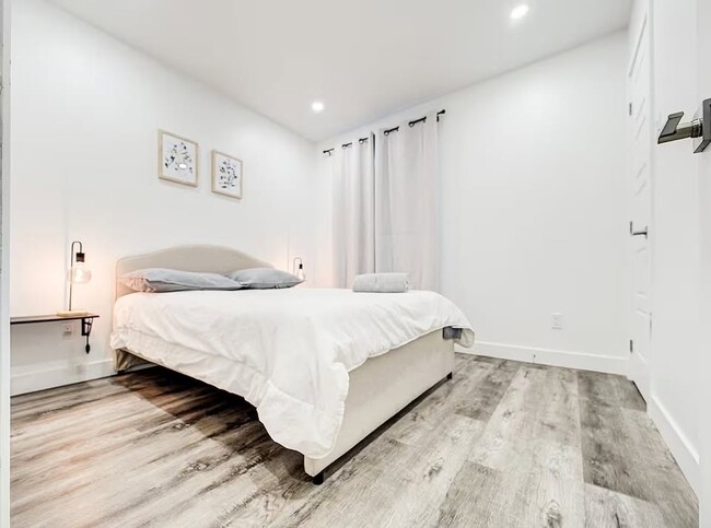 Photo - 3380 Rue Sherbrooke E Unit 3380 Rue Sherbrooke E