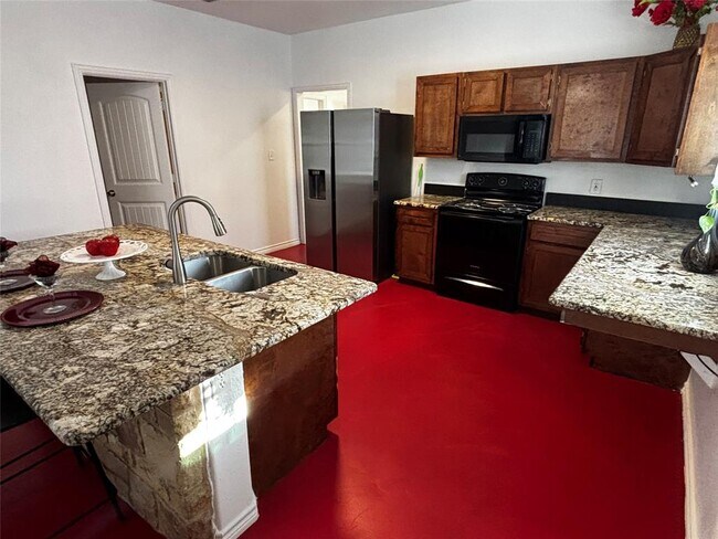 Photo - 102 Austin Elaine Dr