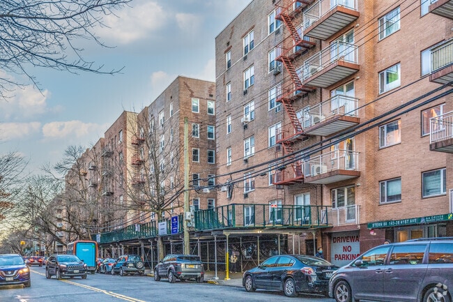 14340 41st Ave - The Harwyn