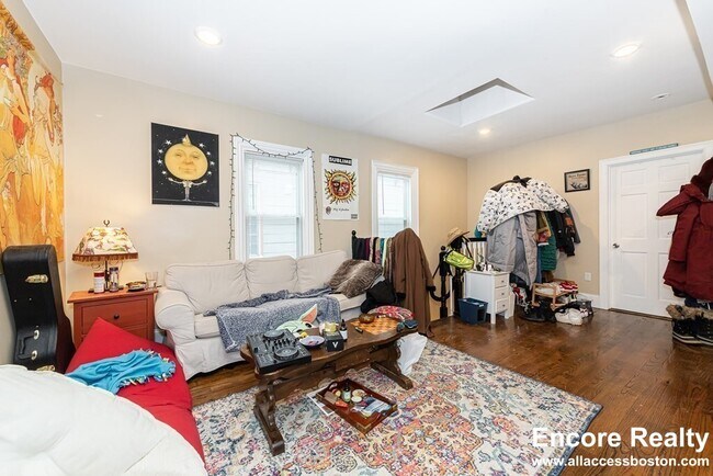 Photo - 1566 Tremont St Unit 2