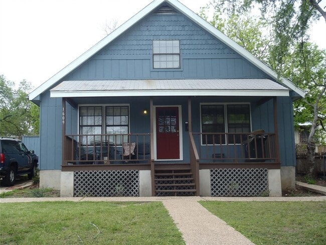 Photo - 1609 W 11th St