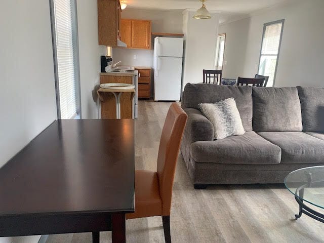 Photo - 200 N 28th St