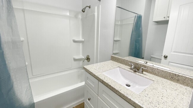 Photo - 1006 Cedar St