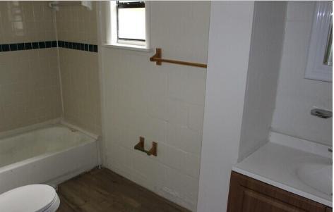 Photo - 637 NE Waldo Rd