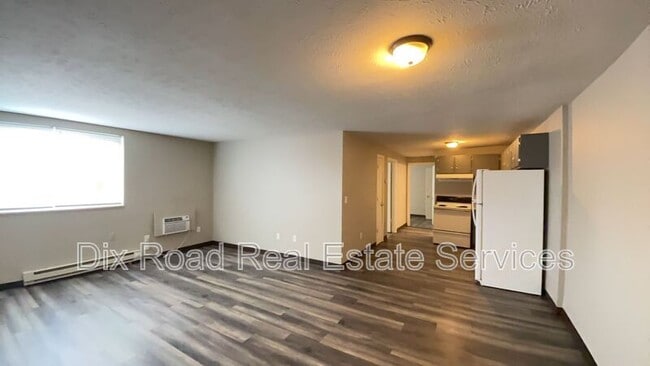Photo - 739 Trumbull St