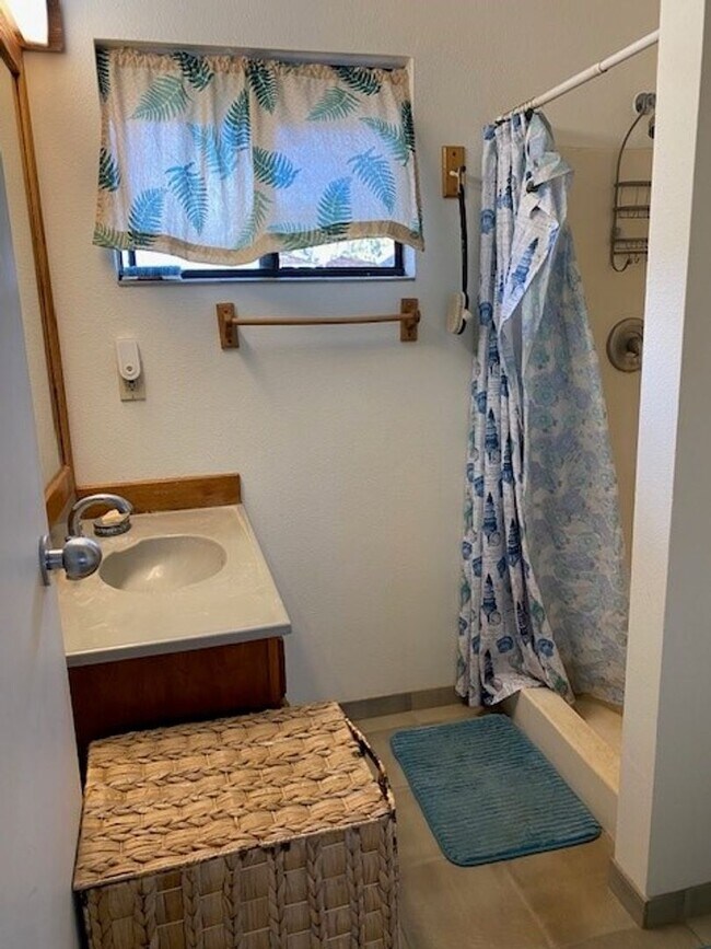 5152 Lawai Rd, Koloa Cottage Rental House Rental in Koloa, HI