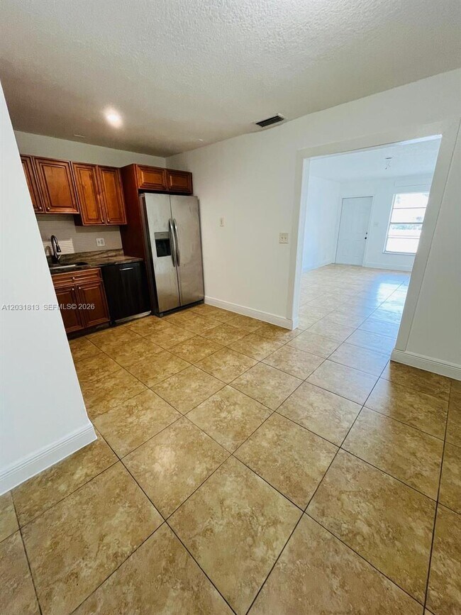 Photo - 7701 SW 10th Ct Unit 1A