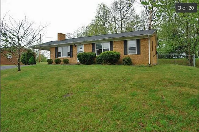 Photo - Lovely 3 bedroom ranch style home