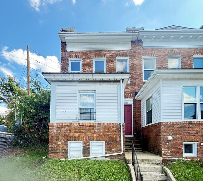 Building Photo - Beautiful Three-Bedroom Home In Baltimore