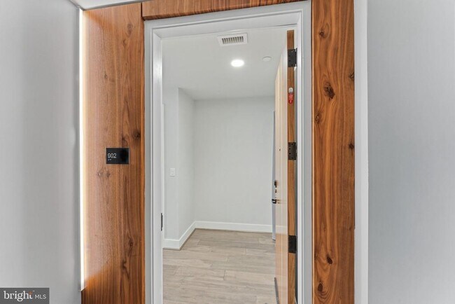 Photo - 1300 4th St SE Unit 902