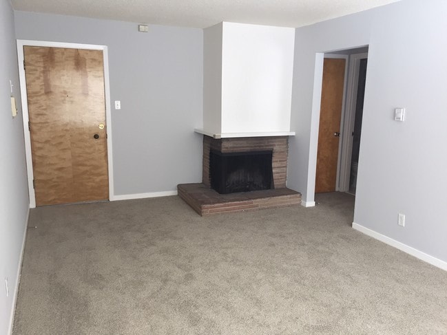 1995 Chestnut Street Apartments