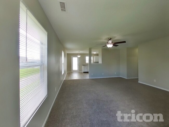 Photo - 2869 Ludwig Dr