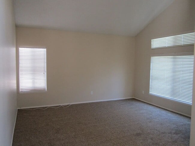 Photo - Nice 3 BR in Great MoVal Neighborhood