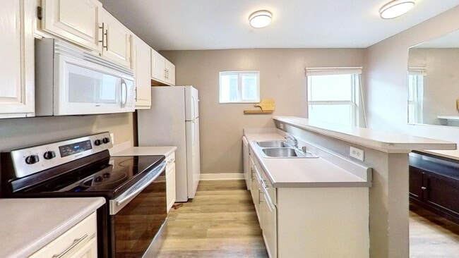 Photo - Large Home with Spiral Staircase in York Neighborhood!