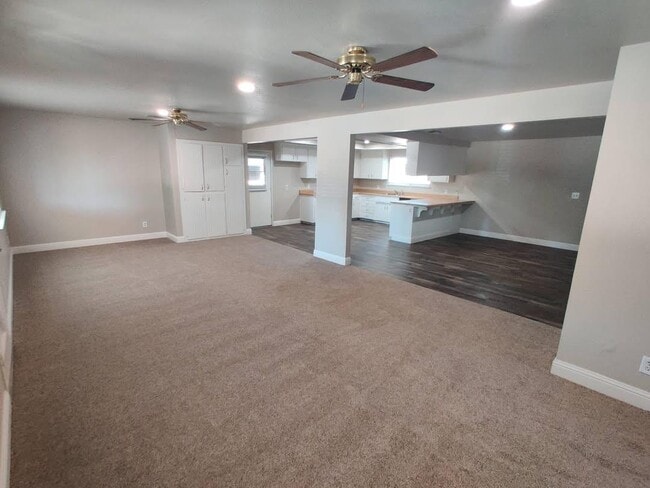 Building Photo - 13608 S Academy Ave