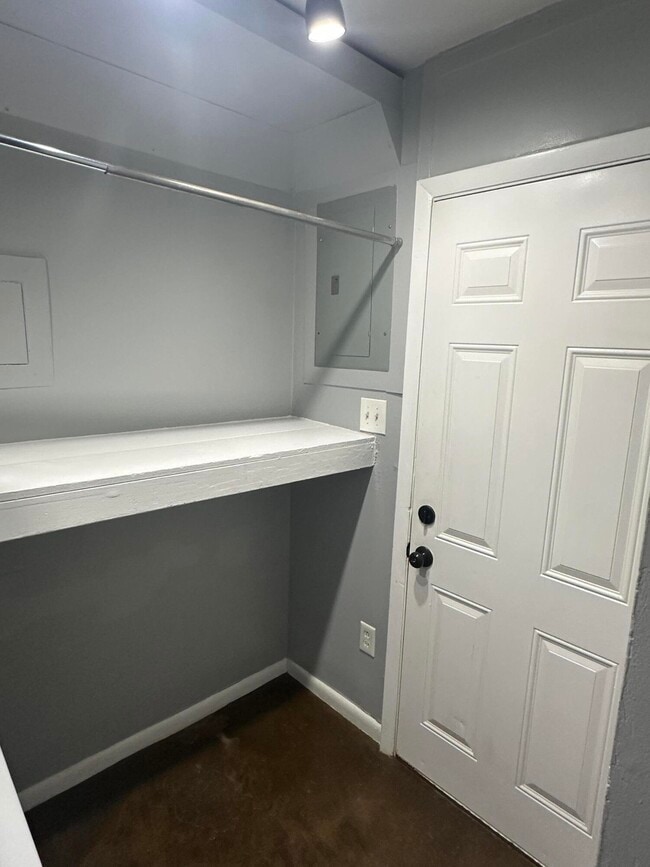 Photo - 715 Wilkinson Blvd Unit 3