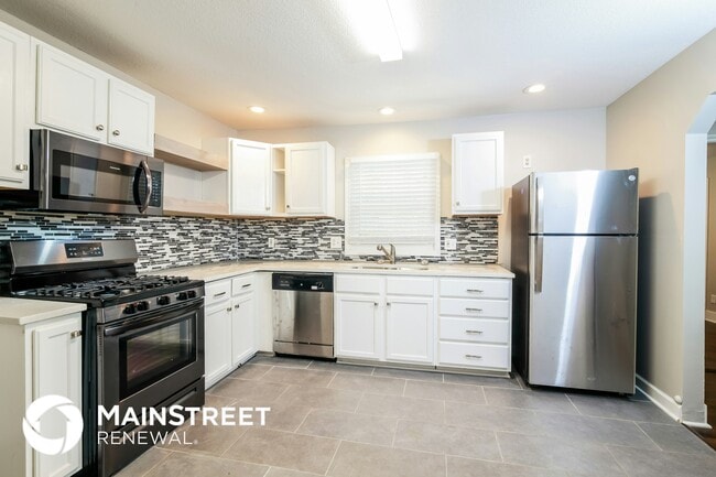 Photo - 1405 Country Club Dr