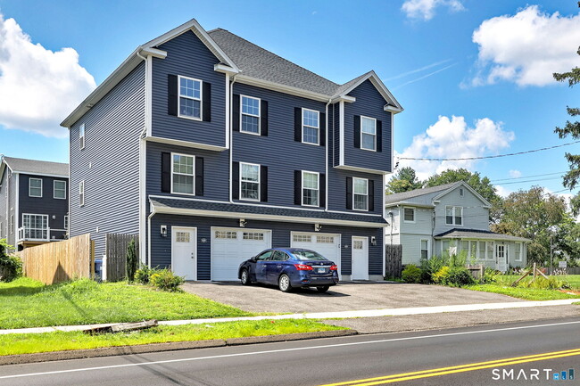Photo - 1686 Litchfield Turnpike Unit B