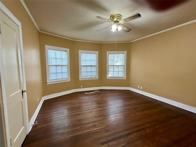 Photo - 889 Ross Ave
