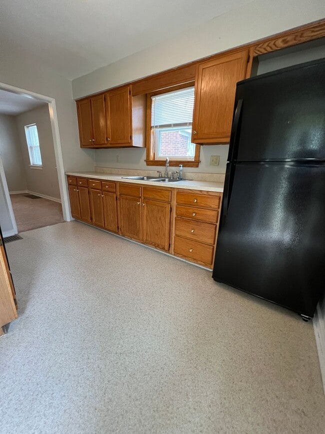 Photo - 1257 W 6th St