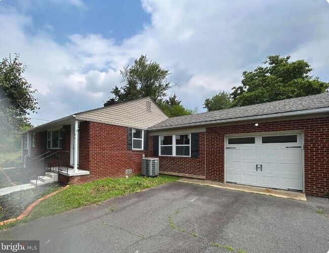 Photo - 1160 Sterling Rd