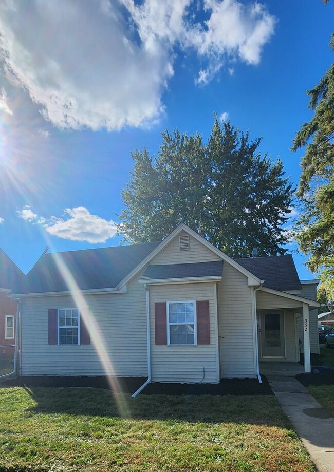 Building Photo - 2 bedroom 1 bath