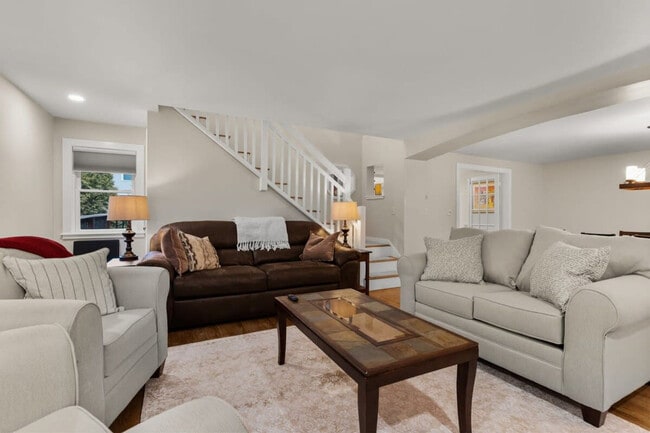 Photo - 29 Versailles Ave Unit ID1333665P