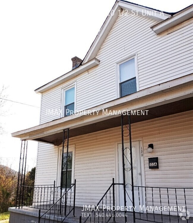 Building Photo - 133-10 1/2 10 1/2 St SE Unit 133 10 1/2 St  A Rental