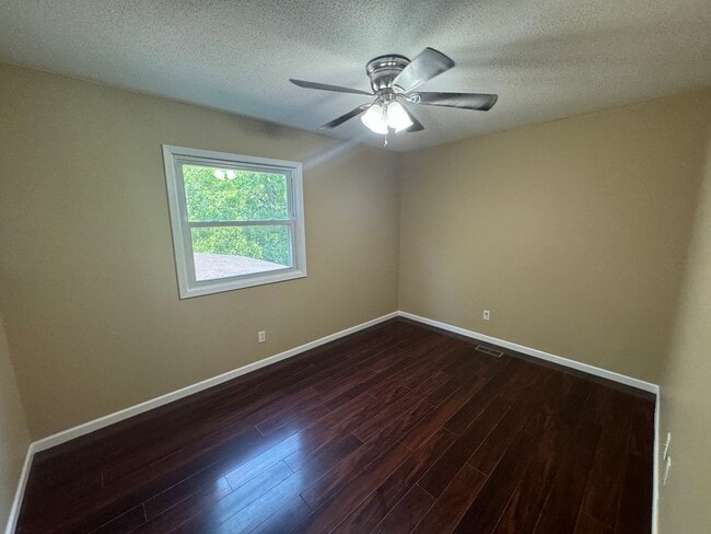 Photo - Spacious 3-Bedroom in Milan with 2-Car Garage!