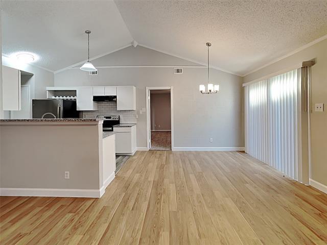 Photo - 328 Teakwood Ln