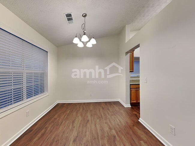 Photo - 3471 Erin Glen NW