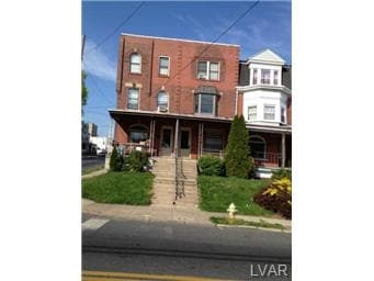 Photo - 702-704 N 12th St Apartments