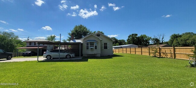 Building Photo - 307 Grossie Dr Rental